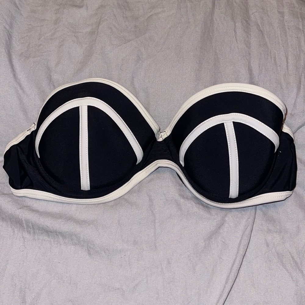 Bandeau triangle style bikini top